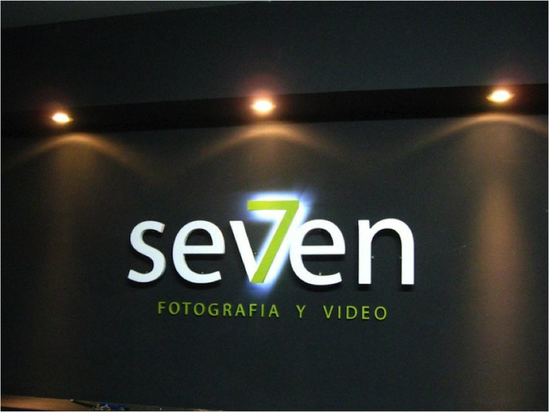 Anuncios luminosos publicitarios